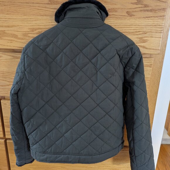 Barbour Quilted Puffer Jacket with Black Collar - Picture 5 of 10